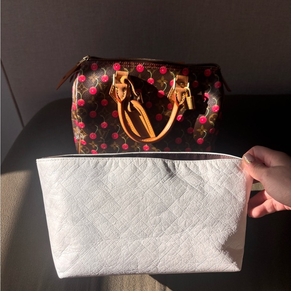 Louis Vuitton Cherry Speedy - Picture 10 of 12